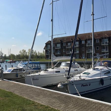 Blick Auf Yachthafen An Der Ostsee 웨케문데 외부 사진